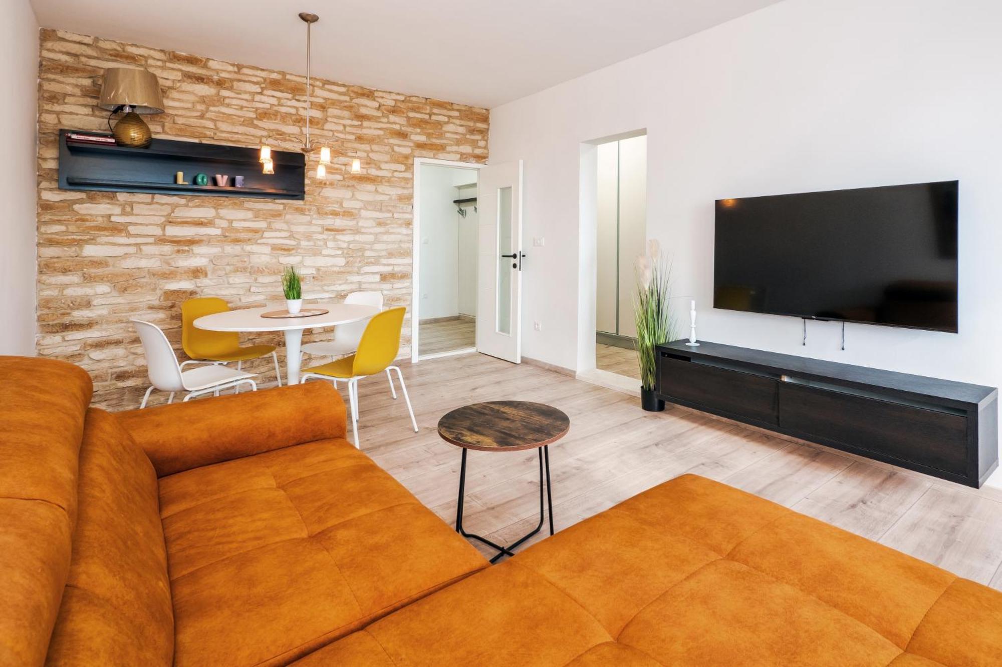 3-Bedroom Sea View Apartment - Balcony, Elevator - Spinut, Split Exteriér fotografie